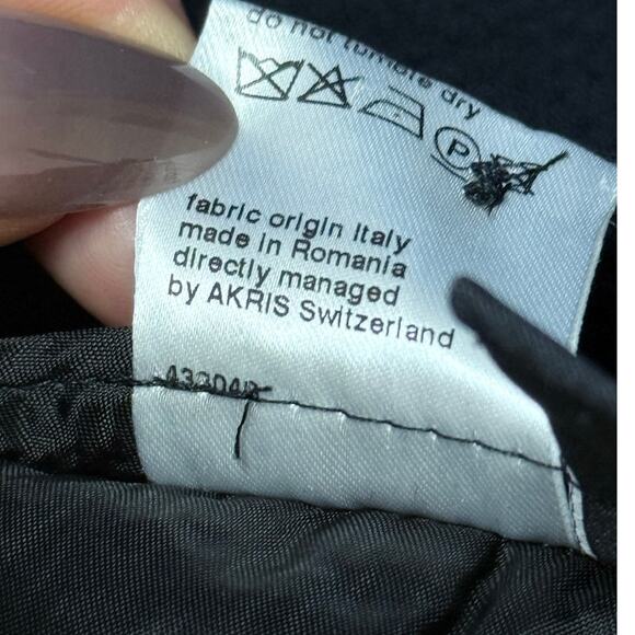 AKRIS black wool textured flat front textured cropped high rise dress pants - Picture 10 of 12